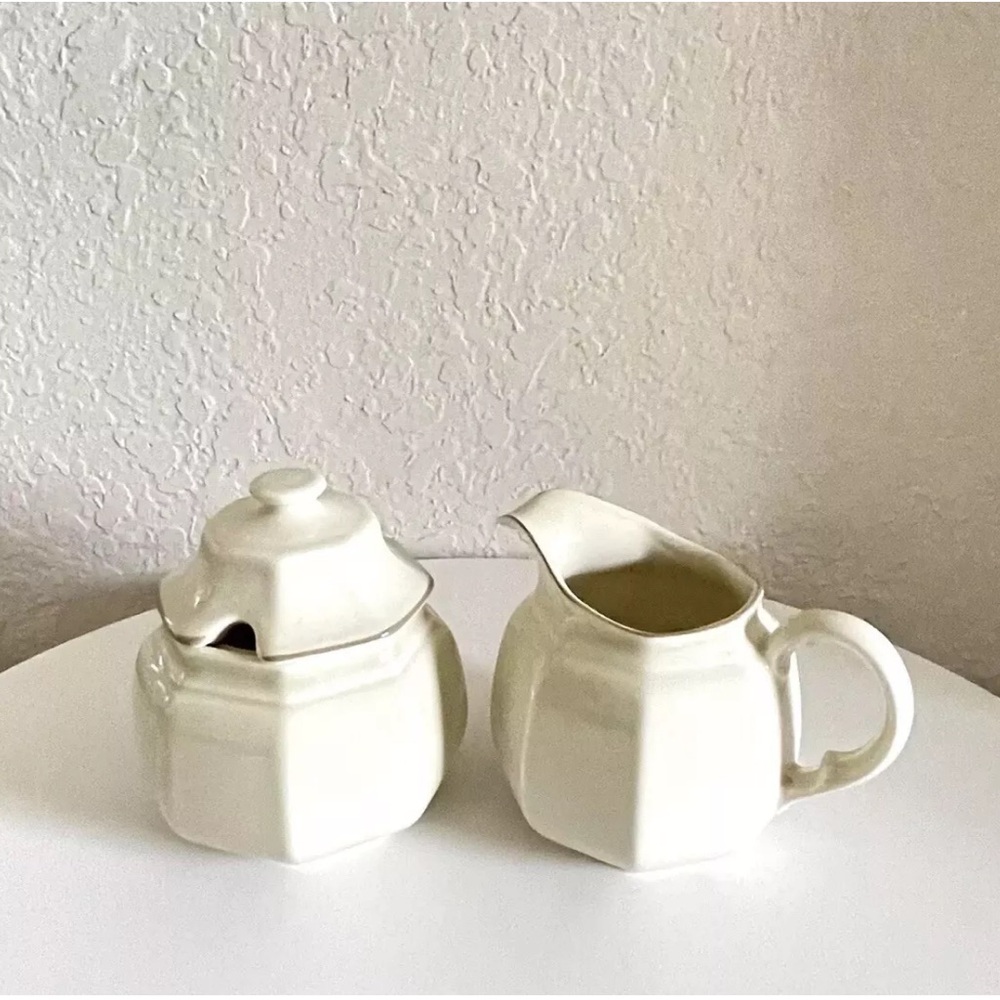 Mikasa Romantics Creamer and Sugar Bowl w/Lid Gold Trim C5000 Made In Japan